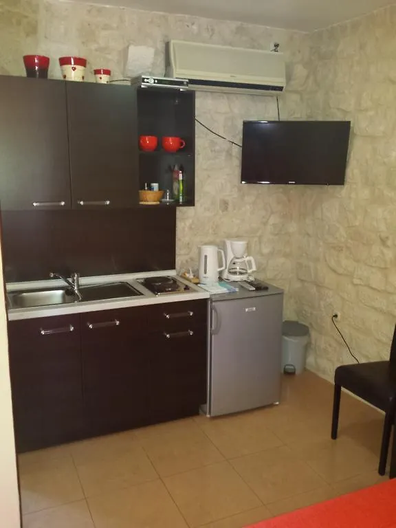 Apartments Riva トロギール クロアチア