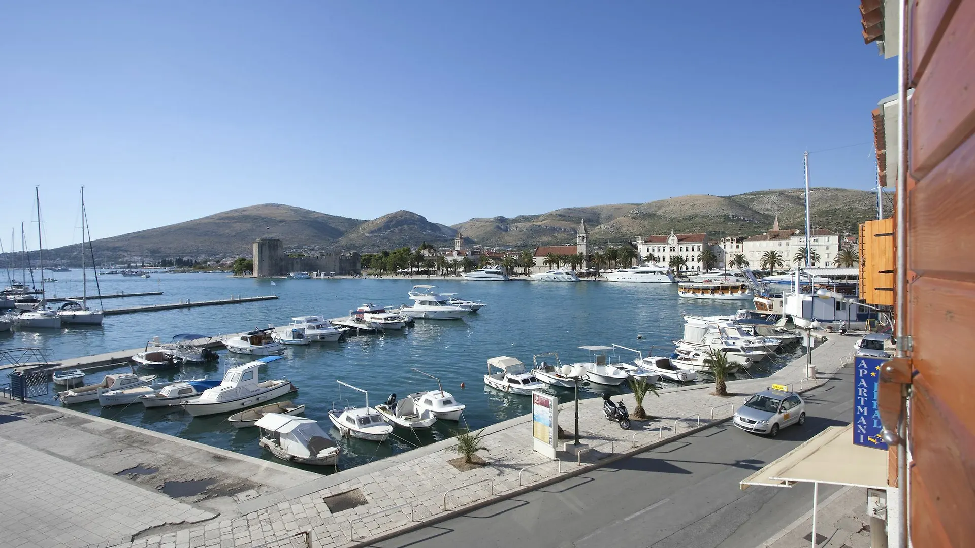 Apartments Riva Trogir